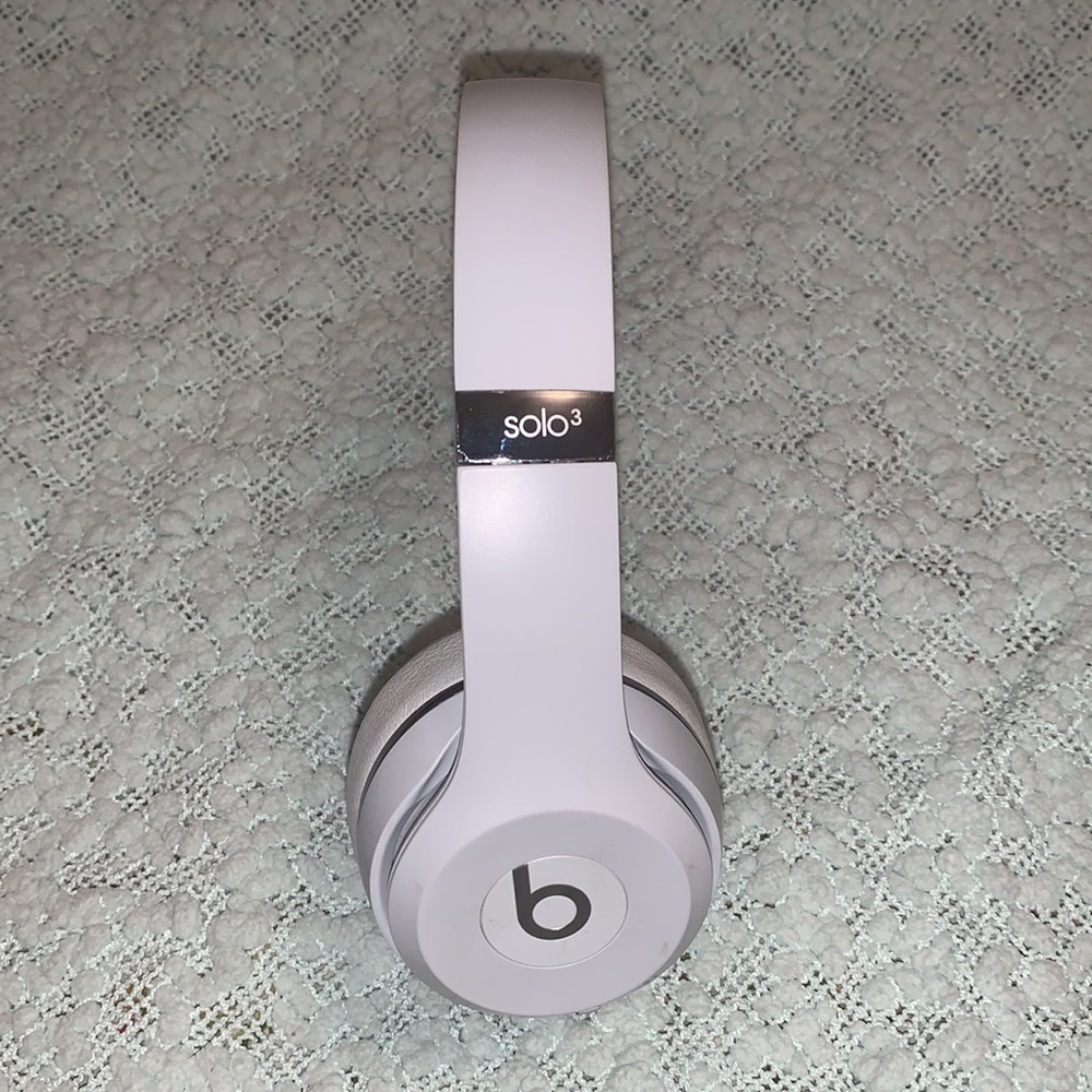 Beats Studio Wireless Headphones + Cable + Case